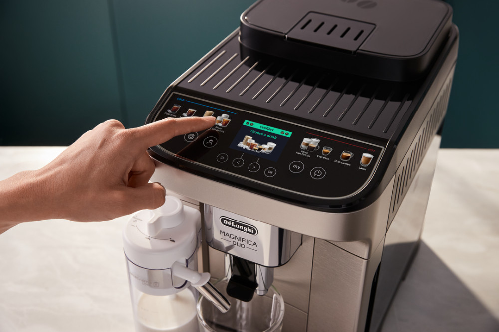 Як користуватися кавоваркою Delonghi: покроковий гід від вибору кави до ідеальної чашки